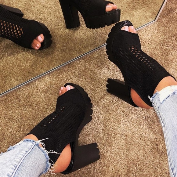 chunky platform boots size 11